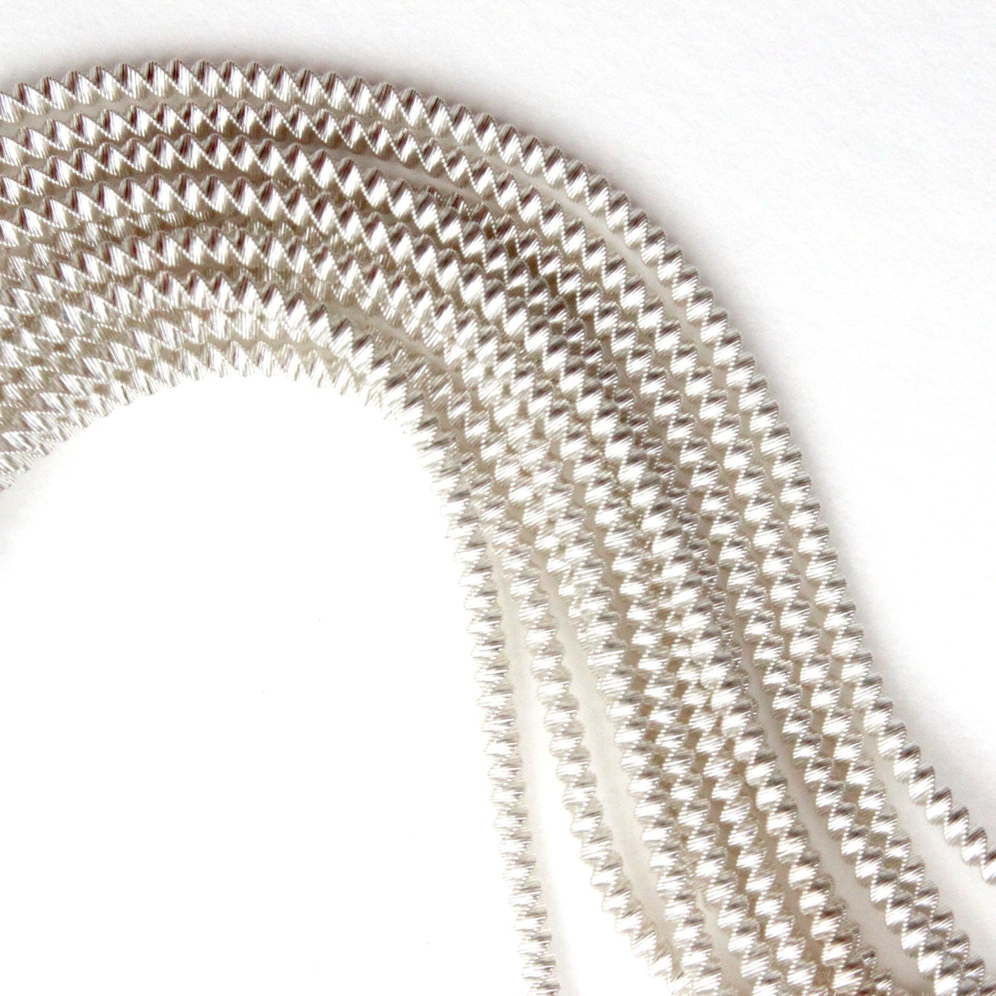 Wire Check Purl Traditional Metallics